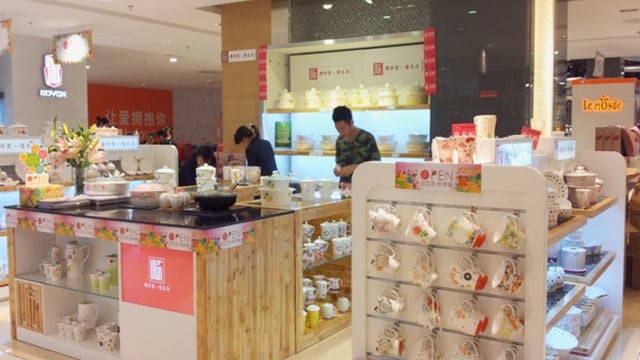 shunxiangtaocixixiangtianhongzhuanguilongzhongkaiye 888电子西乡天虹专柜隆重开业